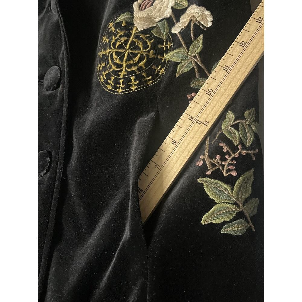 CAbi Coat Womens 6 Black Velvet Embroidered Floral Rose Boho Mid Length Jacket - Picture 14 of 15